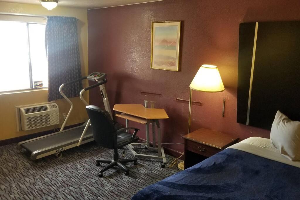 סטילווטר Hotel 5 Beds & 3 Baths Sleeps 11 Hotel Room Suite 102 Booking מראה חיצוני תמונה